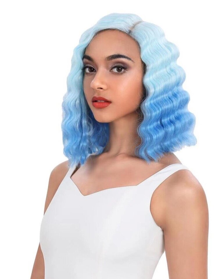 Sleek Spotlight 101 Molly Wig