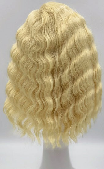 SLEEK SPOTLIGHT 101  MOLLY  SYNTHETIC LACE PARTING WIG