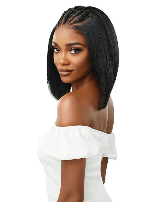 Outre Perfect Hairline Jenisse Synthetic 13x4 HD Lace Bob Wig
