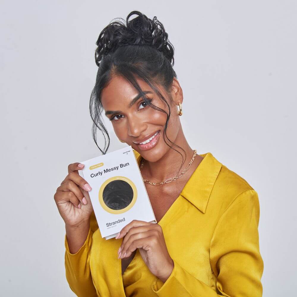 STRANDED HEAT RESISTANT CURLY MESSY BUN